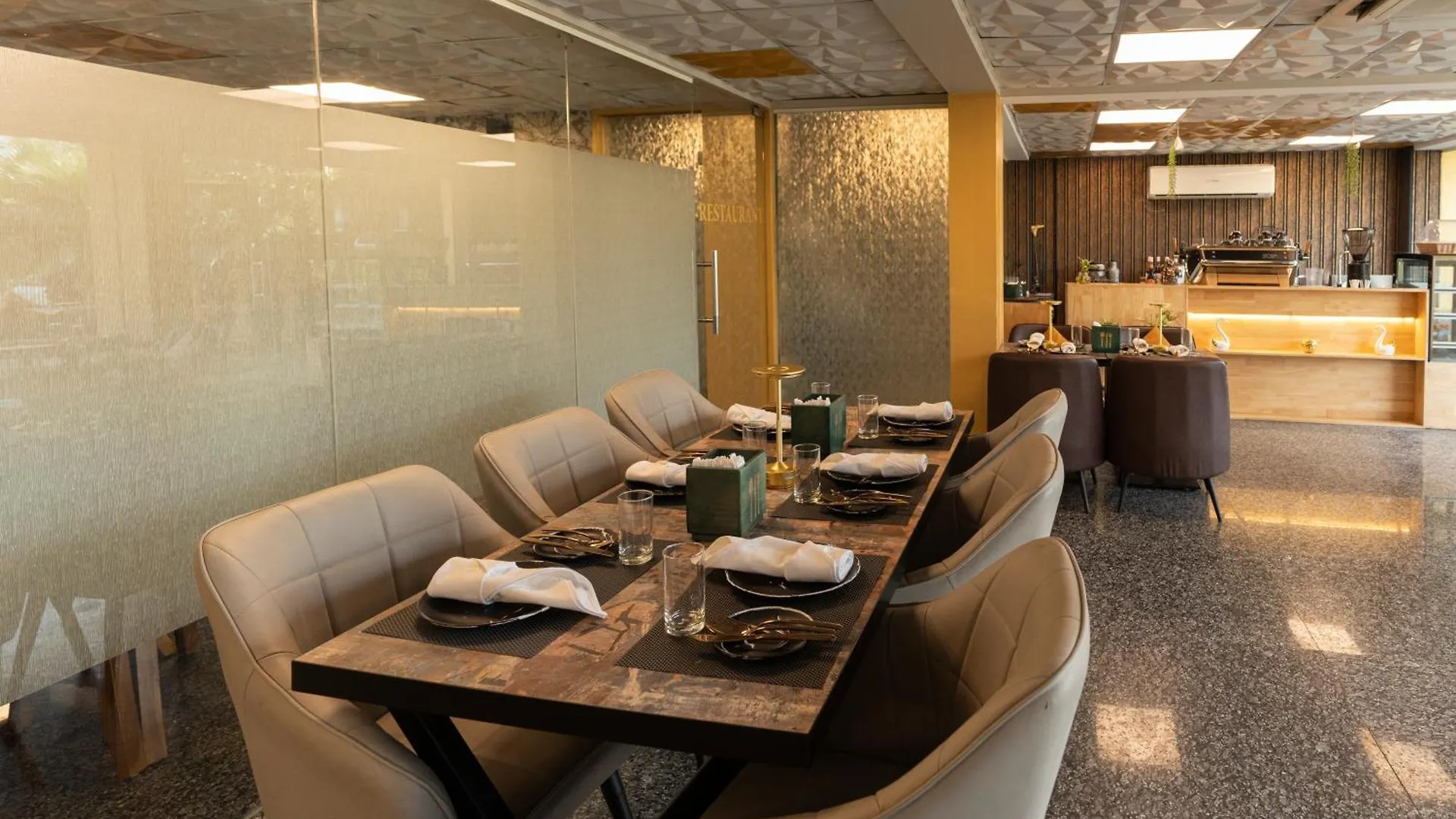 Lime Tree Hotel - Near Medanta Hospital Gurgaon
