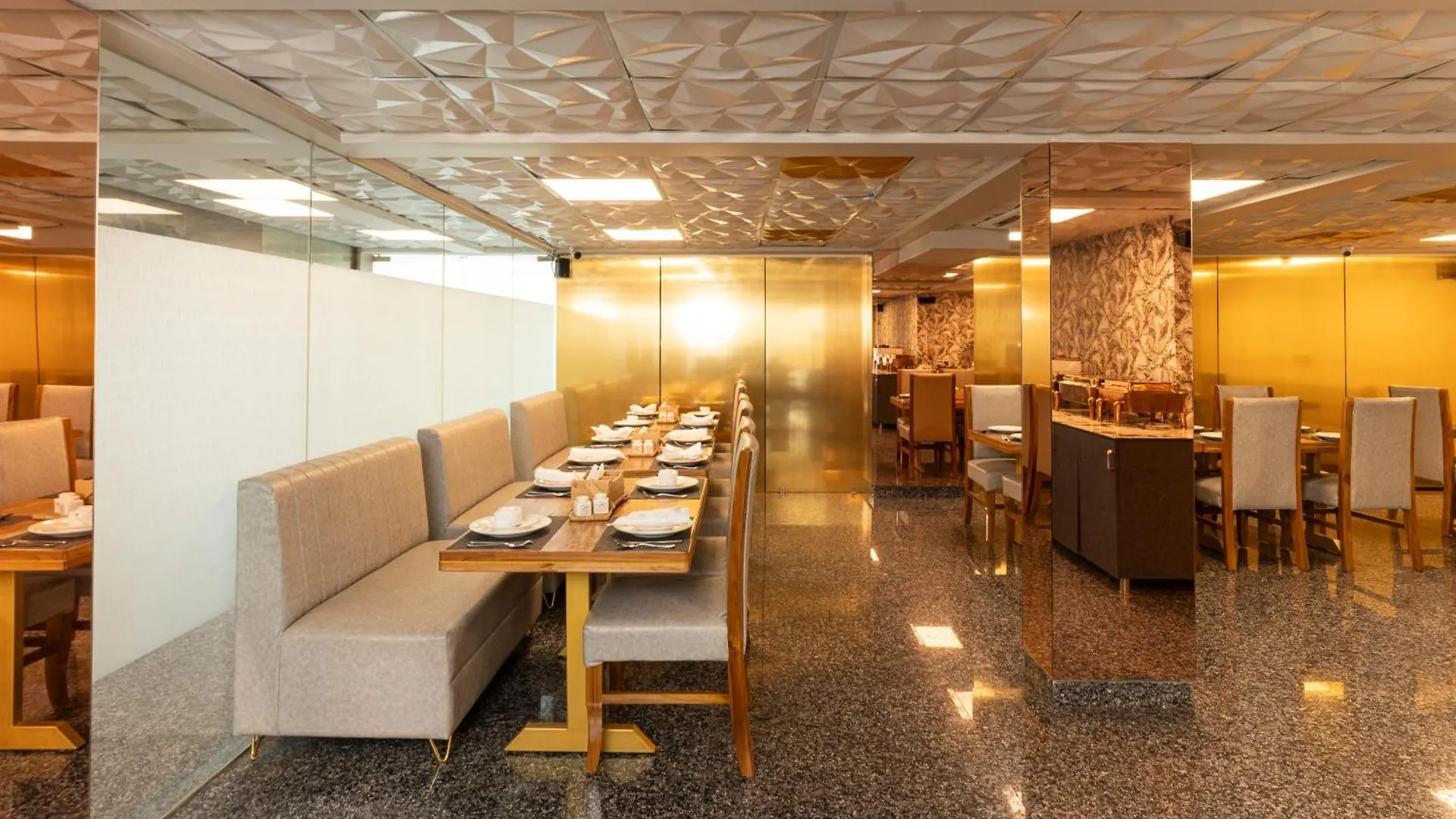 Lime Tree Hotel - Near Medanta Hospital Gurgaon Indien